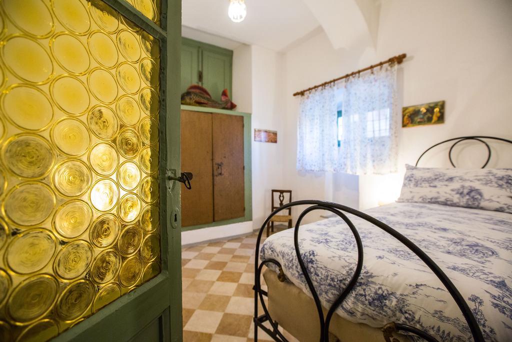 Il Batti Apartment Water Front And Private Beach ตอสโกลาโน มาแดร์โน ภายนอก รูปภาพ