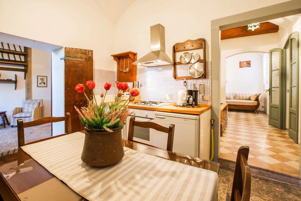 Il Batti Apartment Water Front And Private Beach ตอสโกลาโน มาแดร์โน ภายนอก รูปภาพ